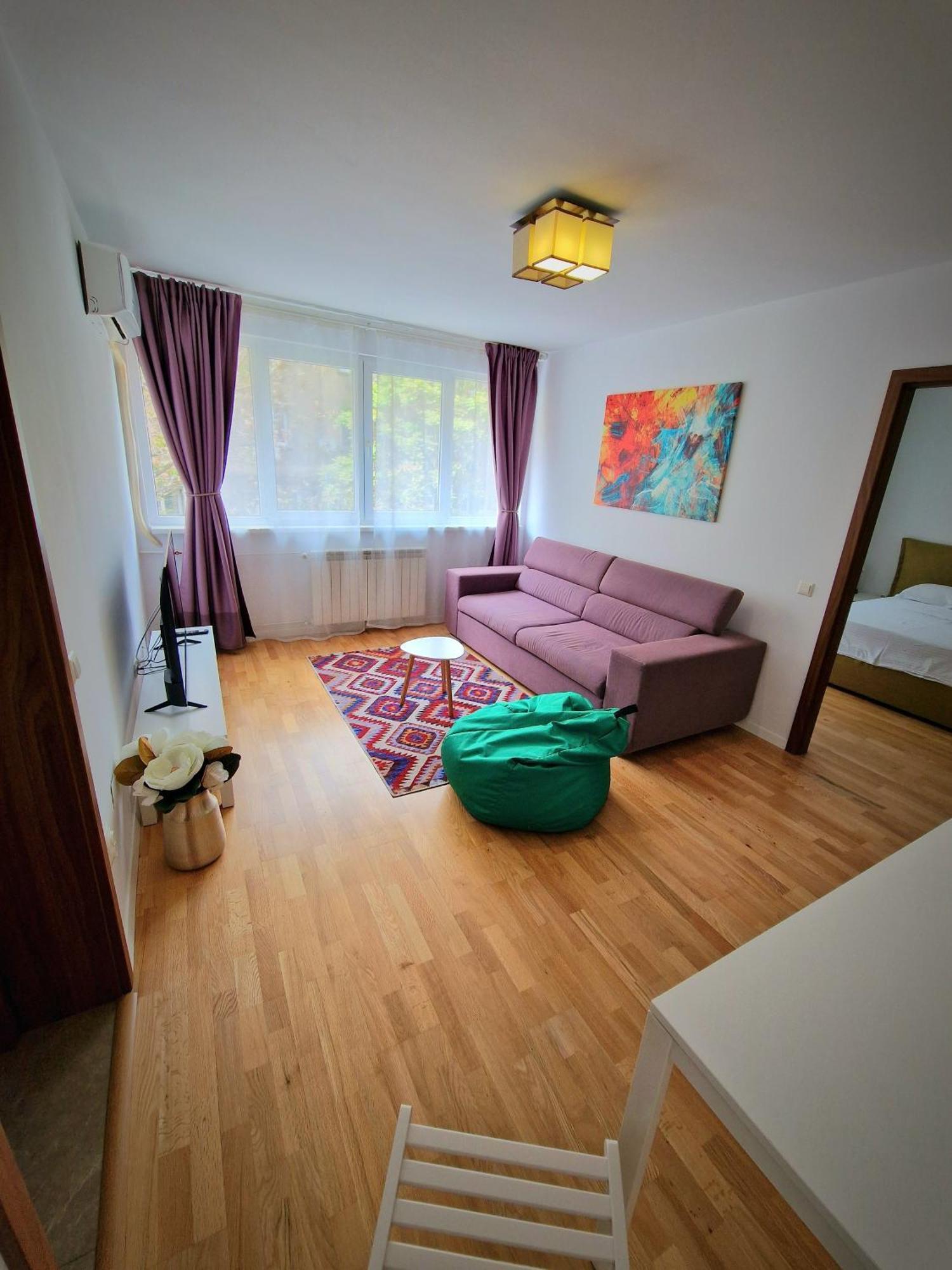 Old Town Central Oasis - Secured Parking Nearby - Self Check In - Metro Station At 1Min Bucharest Exterior photo