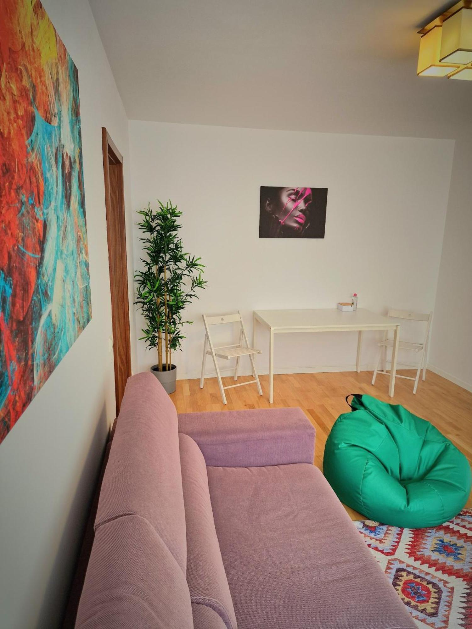 Old Town Central Oasis - Secured Parking Nearby - Self Check In - Metro Station At 1Min Bucharest Exterior photo
